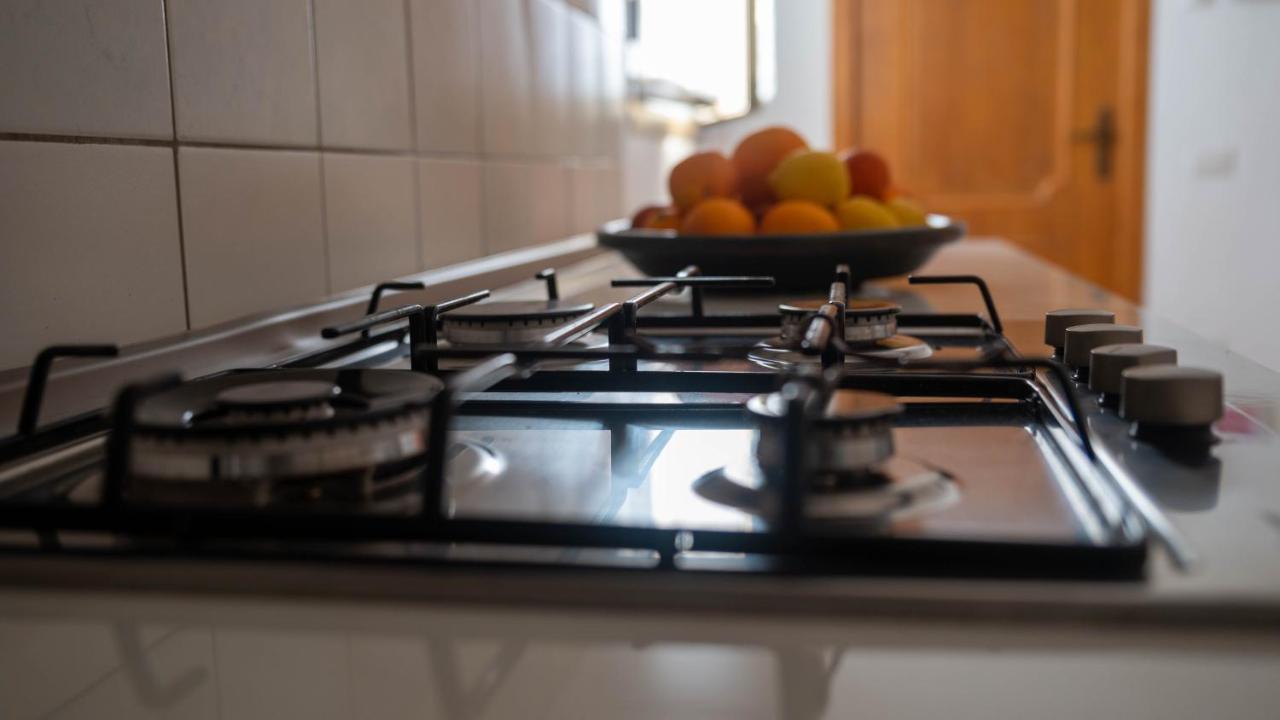 Appartamenti Melograno E Fico Loculi Екстериор снимка